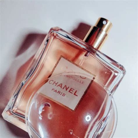 perfumes en primor de mujer